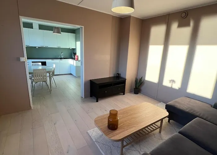 Cozy With Short Distance To The Center Apartment